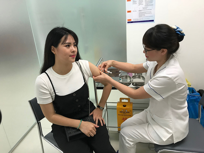 Phụ nữ trong độ tuổi sinh nở cần tiêm vắc xin phòng bệnh rubella để đảm bảo sức khỏe cho thai nhi