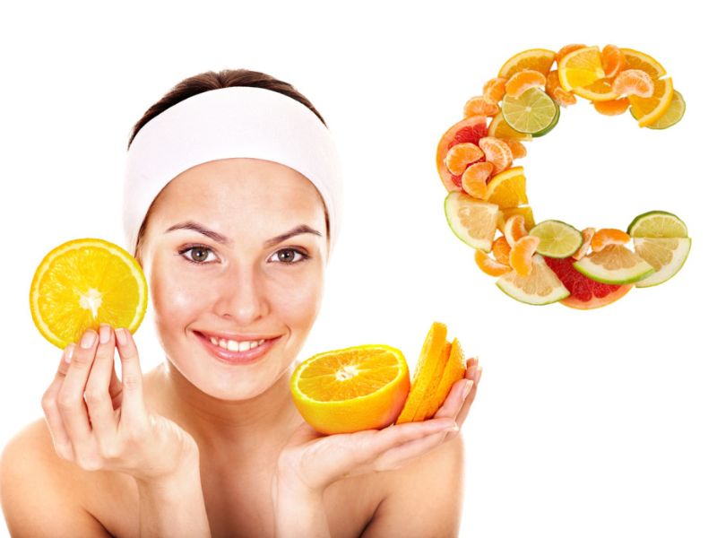 Uống vitamin C sẽ giúp làm trắng da và đều màu da